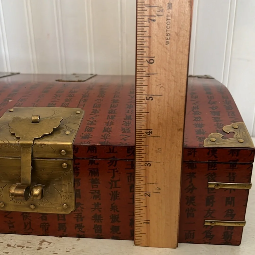 Vintage Chinese ornate jewelry box decorative brass fittings